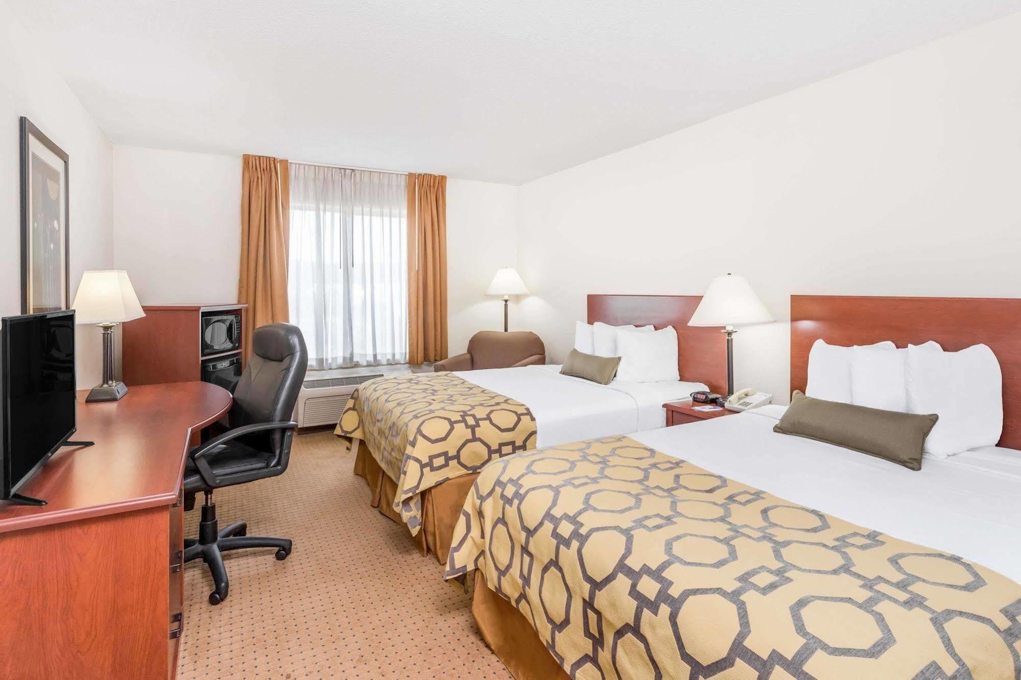 Baymont By Wyndham Cartersville Exterior photo
